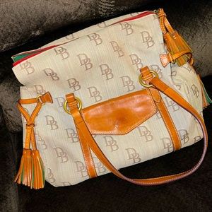 Dooney & Bourke Handbag/Purse